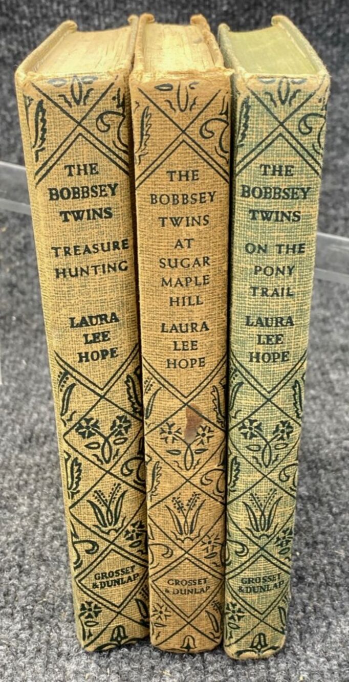 The Bobbsey Twins Lot Of 3 vintage 1940's HC Books Laura Lee Hope Young Reader